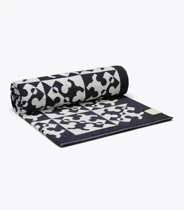 Diagonal T Jacquard Towel - Image 3